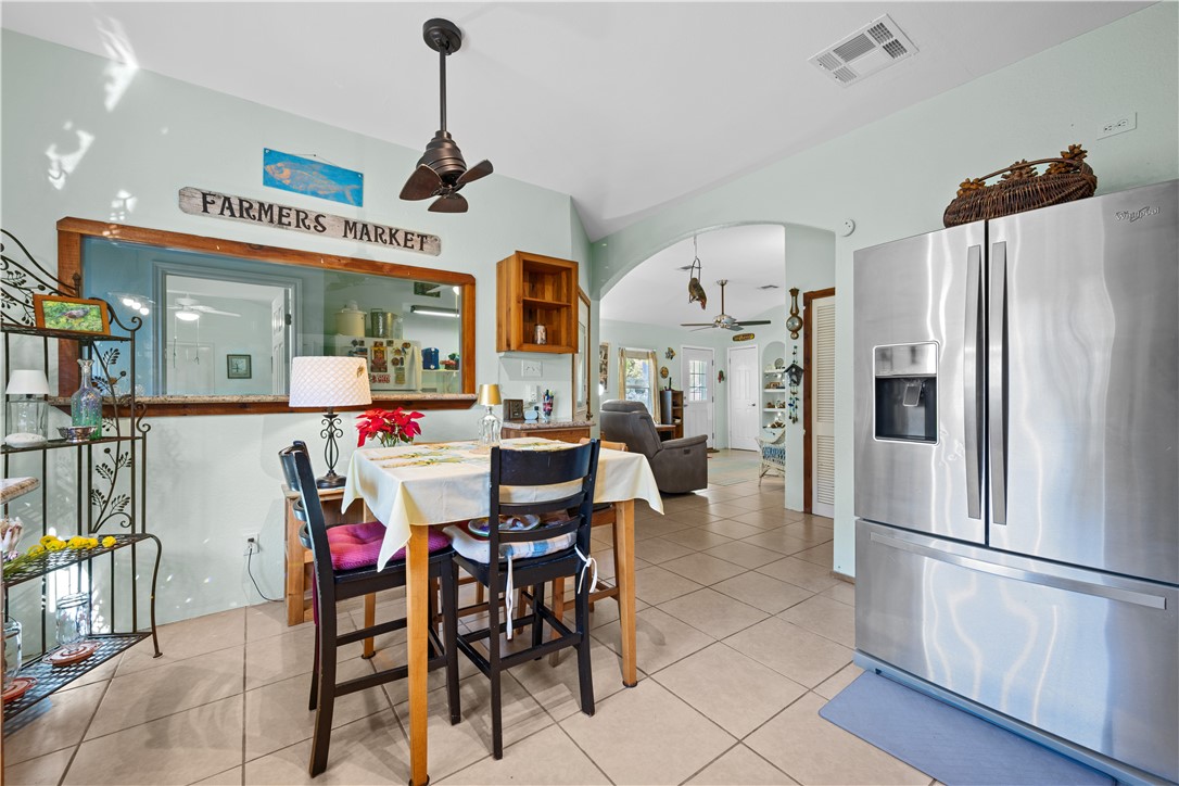 5 Circle Lake Drive Rockport TX 78382