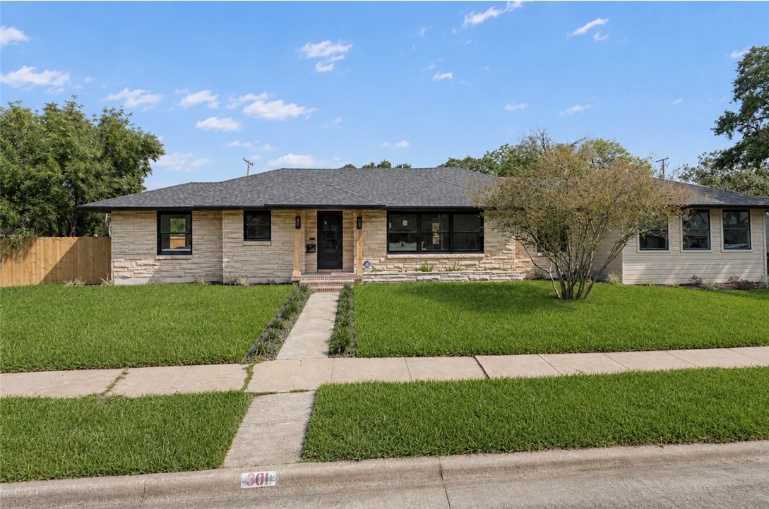 301 Pasadena Place Corpus Christi TX 78411