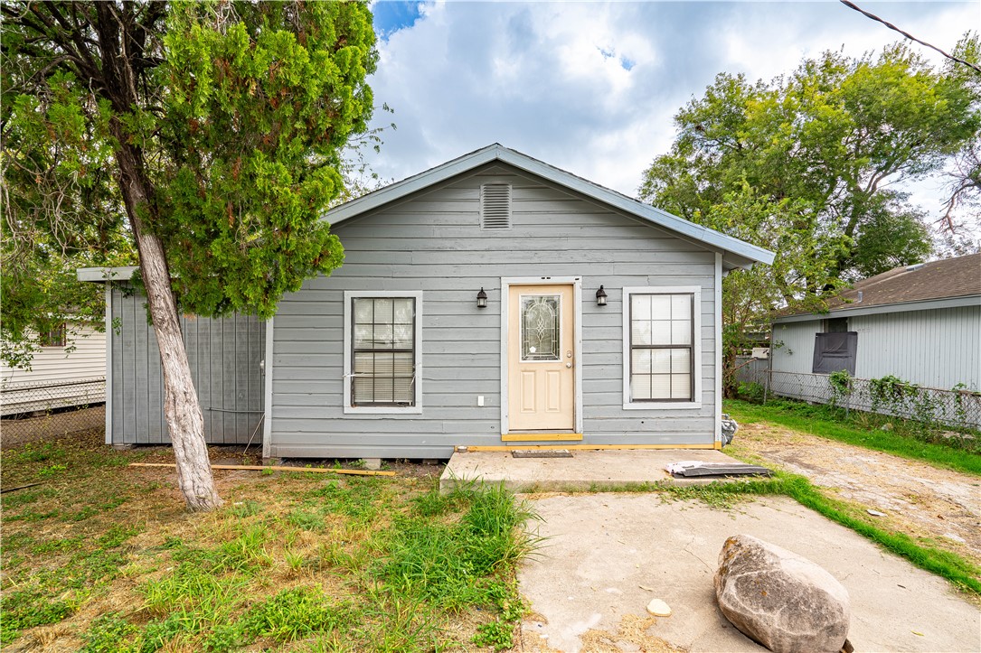 1216 Espinoza Street Corpus Christi TX 78405
