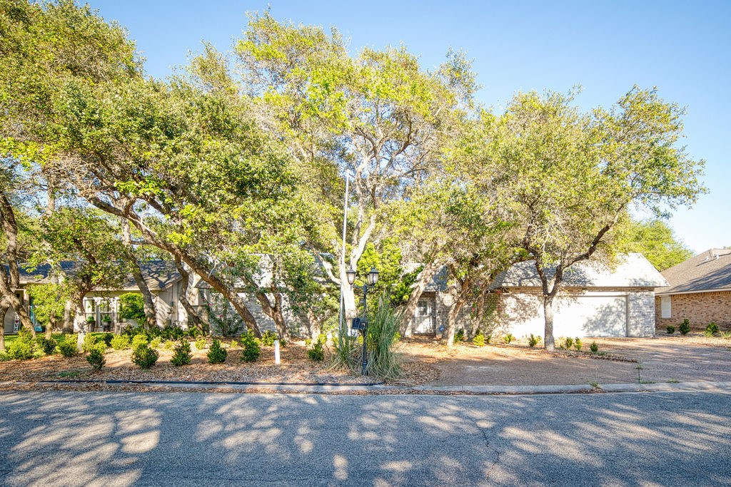 410 Fairway Oaks Street Rockport TX 78382