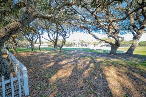 410 Fairway Oaks Street Rockport TX 78382