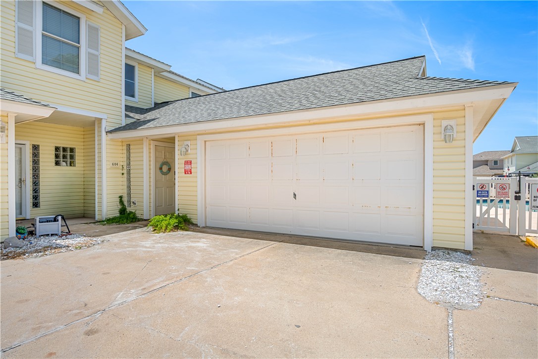 15102 Leeward Drive 604 Corpus Christi TX 78418