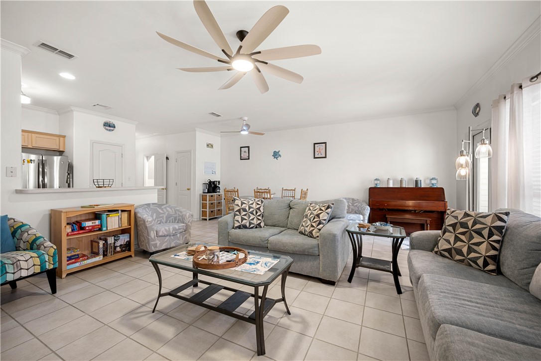 15102 Leeward Drive 604 Corpus Christi TX 78418