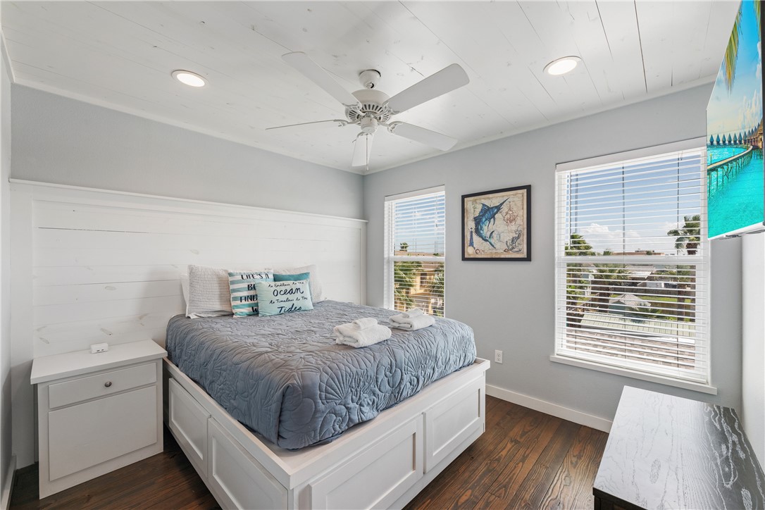 330 W Avenue A Port Aransas TX 78373