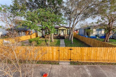2610 Elizabeth Street Corpus Christi TX 78404