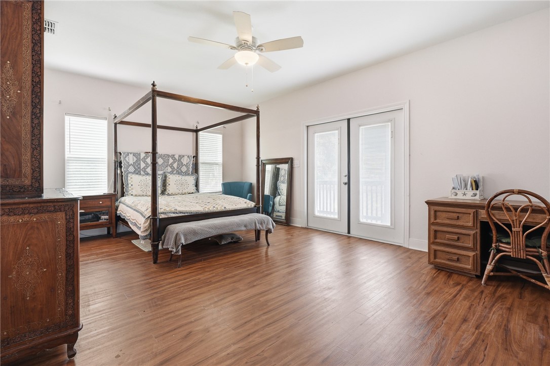 112 Ball Street Rockport TX 78382