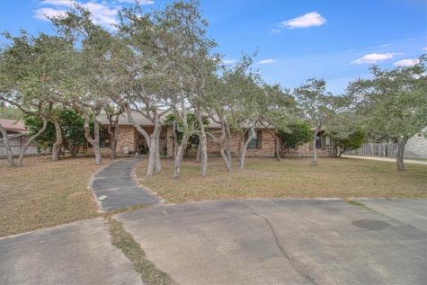 1660 W Deberry Avenue Aransas Pass TX 78336