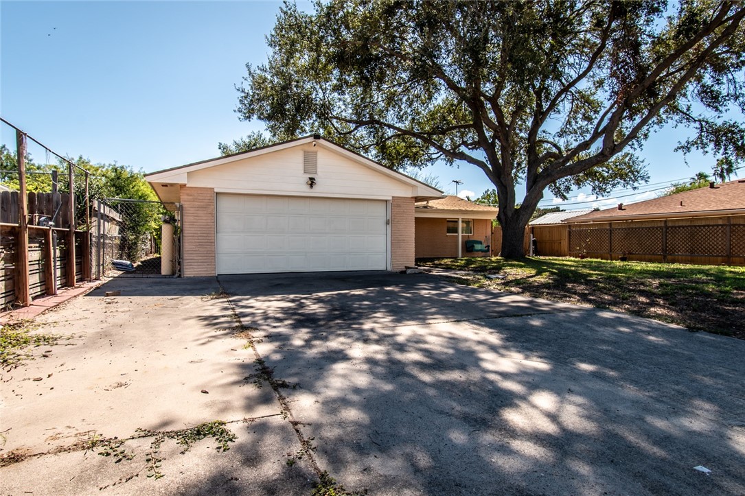 3201 Azores Drive Corpus Christi TX 78418