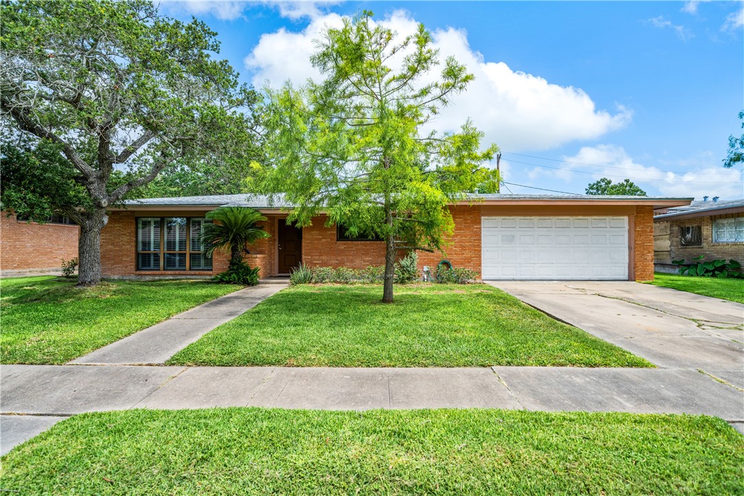 445 Poenisch Corpus Christi TX 78412