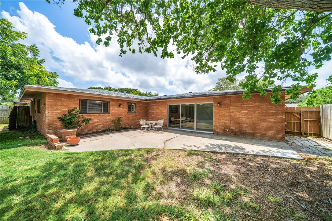 445 Poenisch Corpus Christi TX 78412