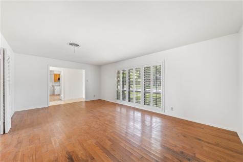 445 Poenisch Corpus Christi TX 78412