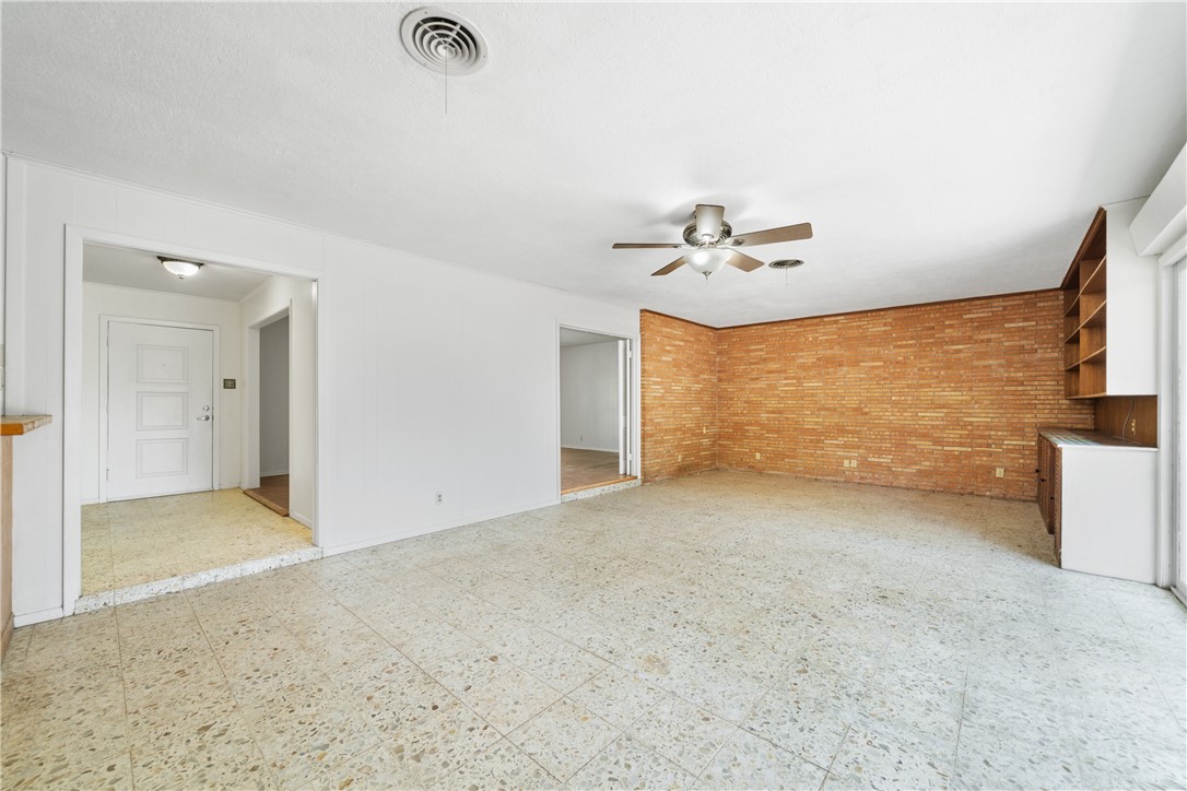 445 Poenisch Corpus Christi TX 78412