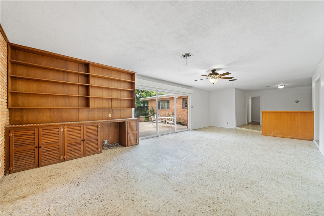 445 Poenisch Corpus Christi TX 78412
