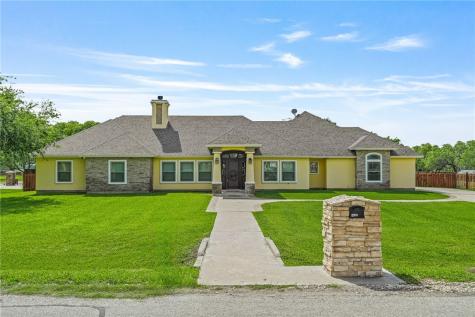 5498 Lonesome Dove Robstown TX 78380