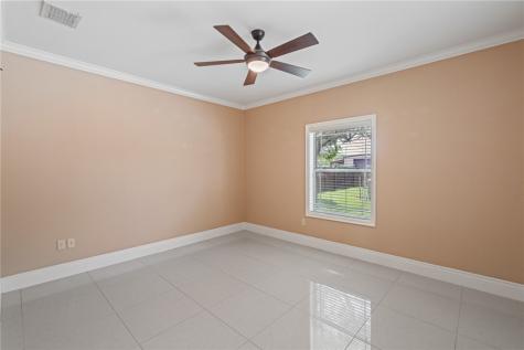 5498 Lonesome Dove Robstown TX 78380