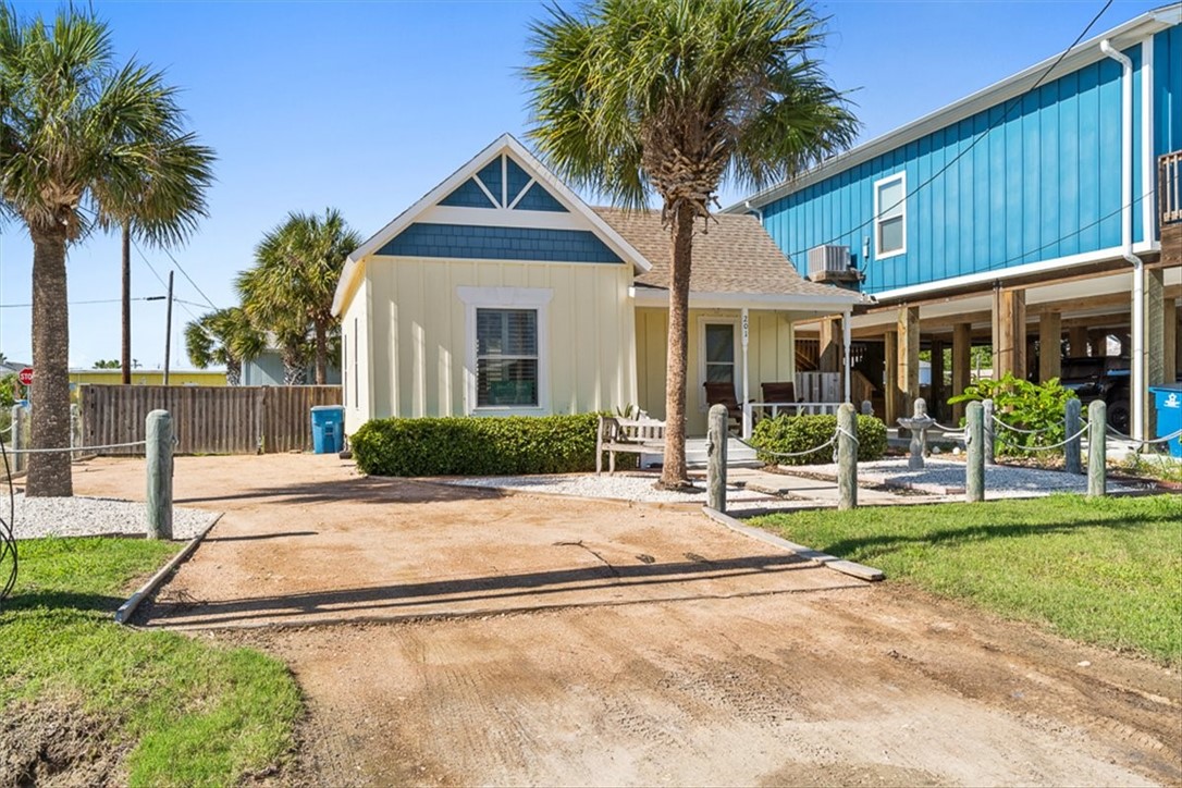 201 E Oaks Avenue Port Aransas TX 78373