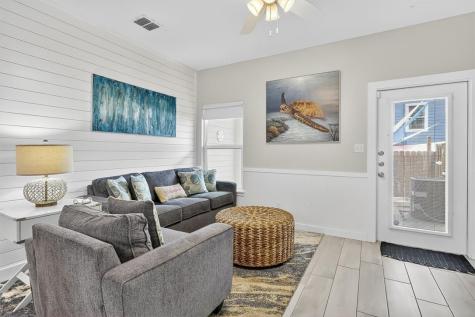 1813 S 11th Street 102 Port Aransas TX 78373