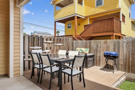 1813 S 11th Street 102 Port Aransas TX 78373