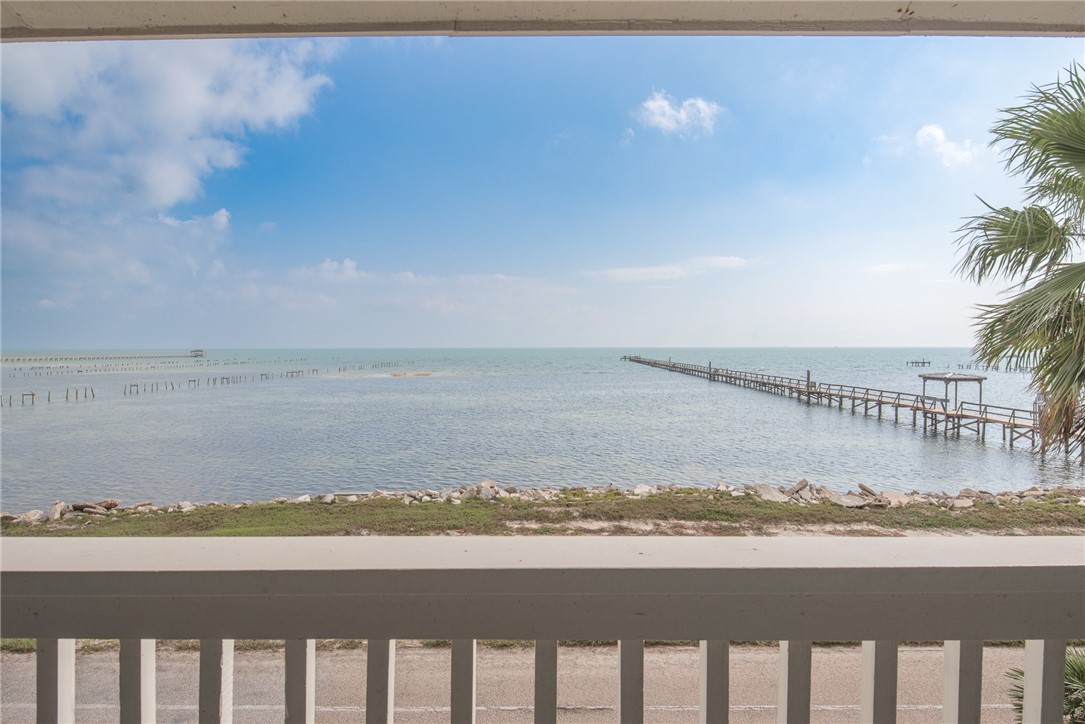 1417 S Water Street Rockport TX 78382