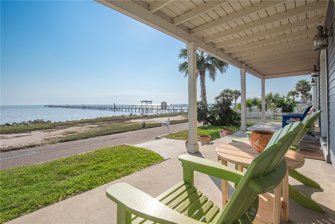 1417 S Water Street Rockport TX 78382