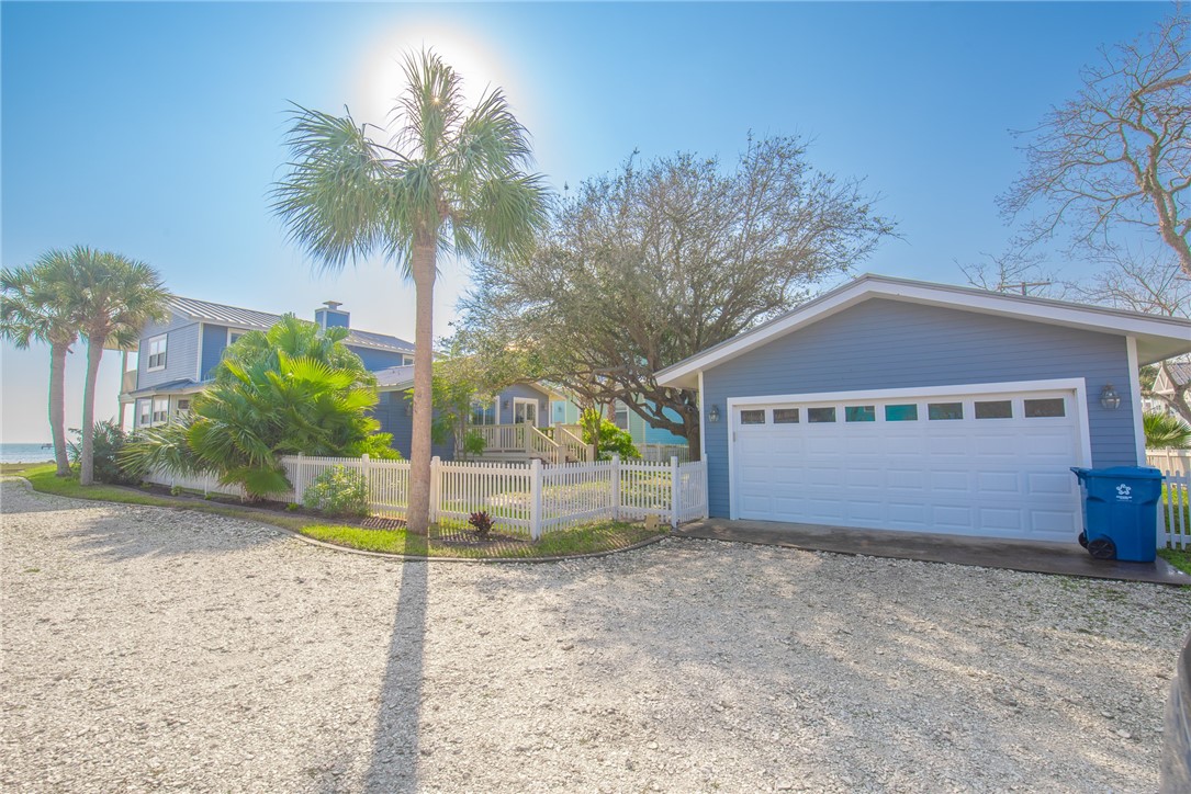 1417 S Water Street Rockport TX 78382