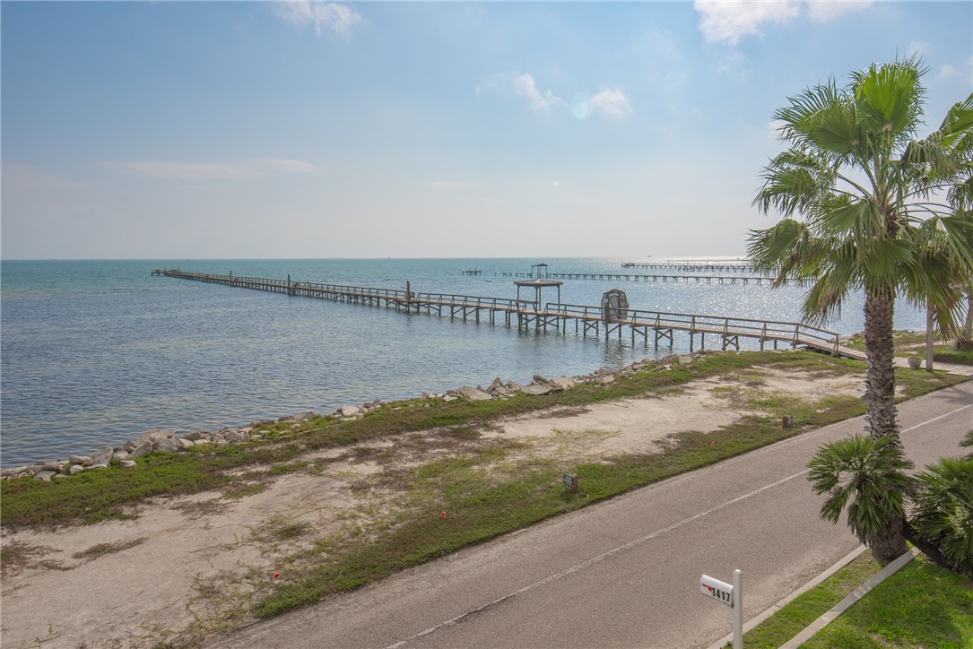1417 S Water Street Rockport TX 78382