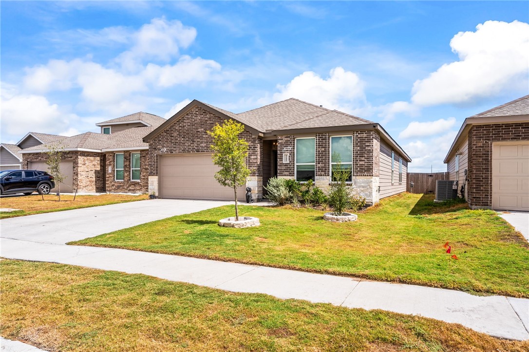 3242 Camaro Street Corpus Christi TX 78410