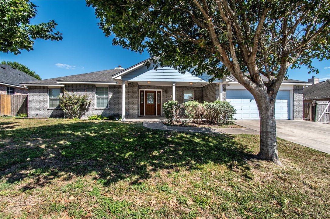 103 Collins Odem TX 78370