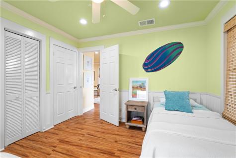 1419 S Magnolia Rockport TX 78382