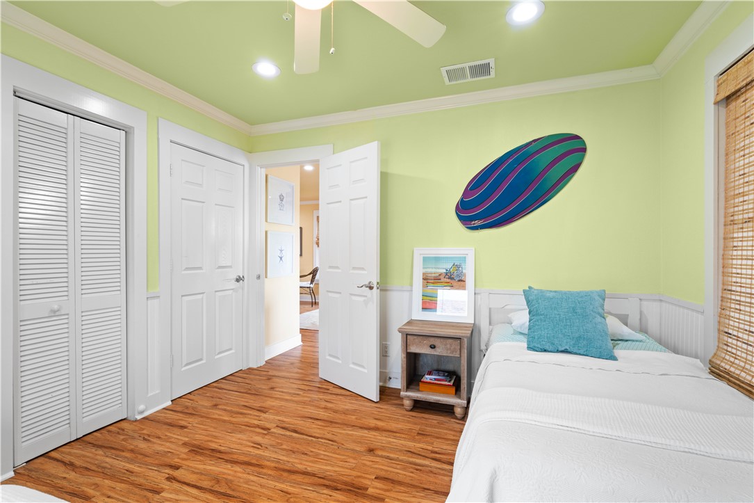 1419 S Magnolia Rockport TX 78382
