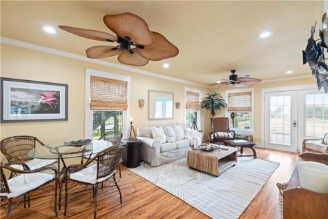1419 S Magnolia Rockport TX 78382