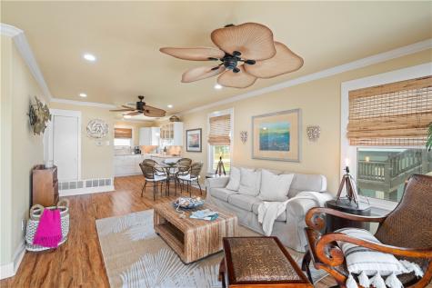1419 S Magnolia Rockport TX 78382