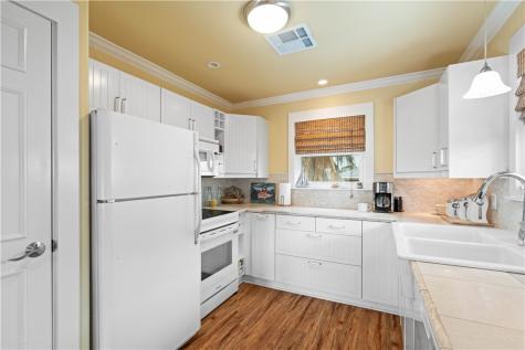 1419 S Magnolia Rockport TX 78382