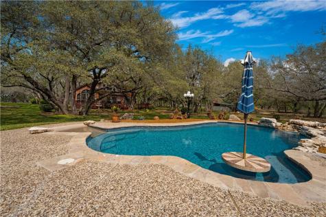 230 Shamrock Drive Floresville TX 78114