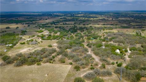 230 Shamrock Drive Floresville TX 78114