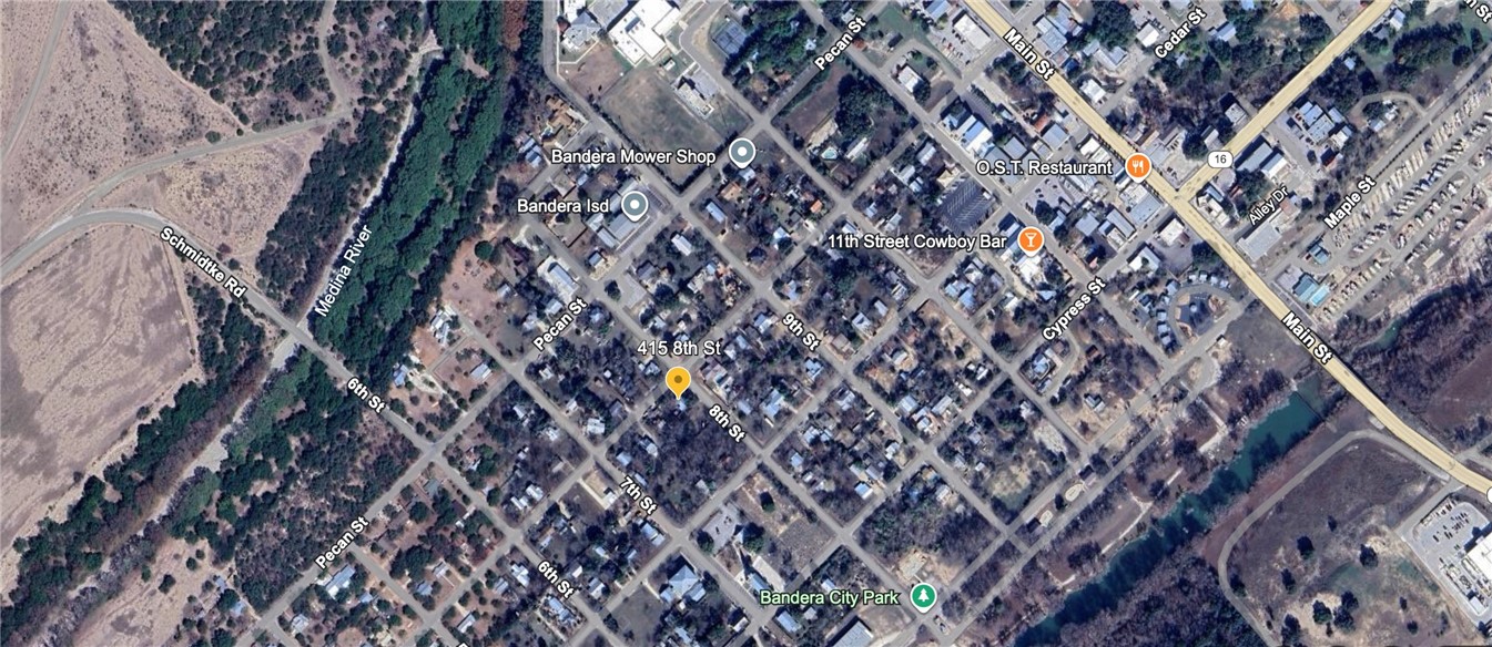415 8th Bandera TX 78003