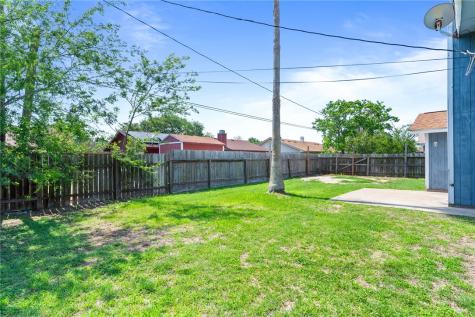 1620 Memorial Parkway Portland TX 78374