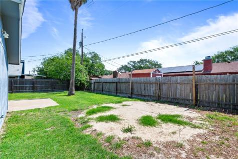 1620 Memorial Parkway Portland TX 78374