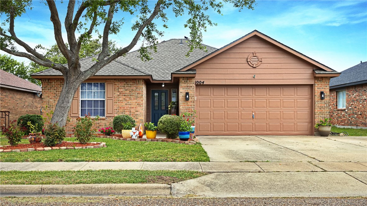 1004 La Mirada Portland TX 78374