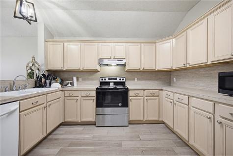 1004 La Mirada Portland TX 78374
