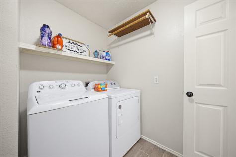 1004 La Mirada Portland TX 78374