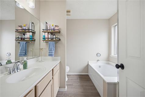 1004 La Mirada Portland TX 78374