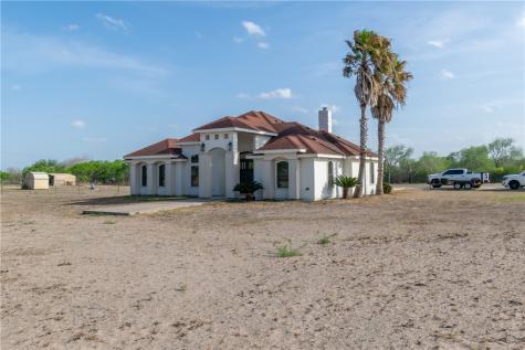 108 County Road 1601 Creek Alice TX 78332