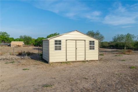 108 County Road 1601 Creek Alice TX 78332