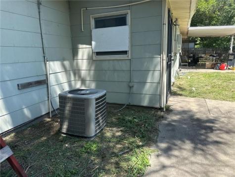 805 W Bennett Street Falfurrias TX 78355