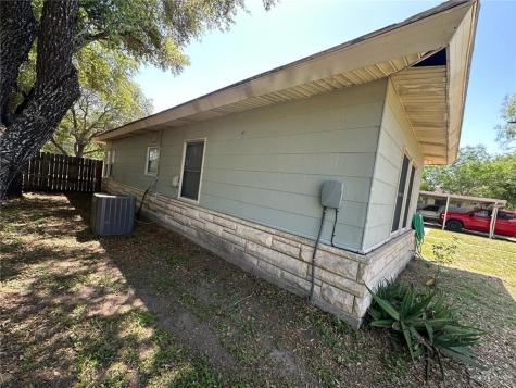 805 W Bennett Street Falfurrias TX 78355