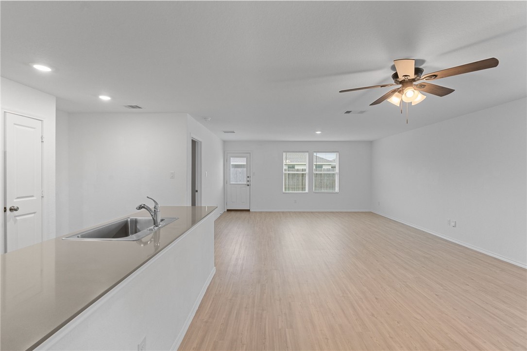 2633 Winterfell Street Corpus Christi TX 78415