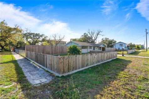 315 W Greenwood Avenue Aransas Pass TX 78336