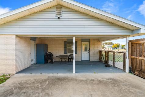 315 W Greenwood Avenue Aransas Pass TX 78336