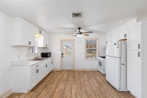315 W Greenwood Avenue Aransas Pass TX 78336